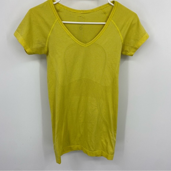 Lululemon Swiftly Tech Short Sleeve Yellow 4 - Picture 1 of 8